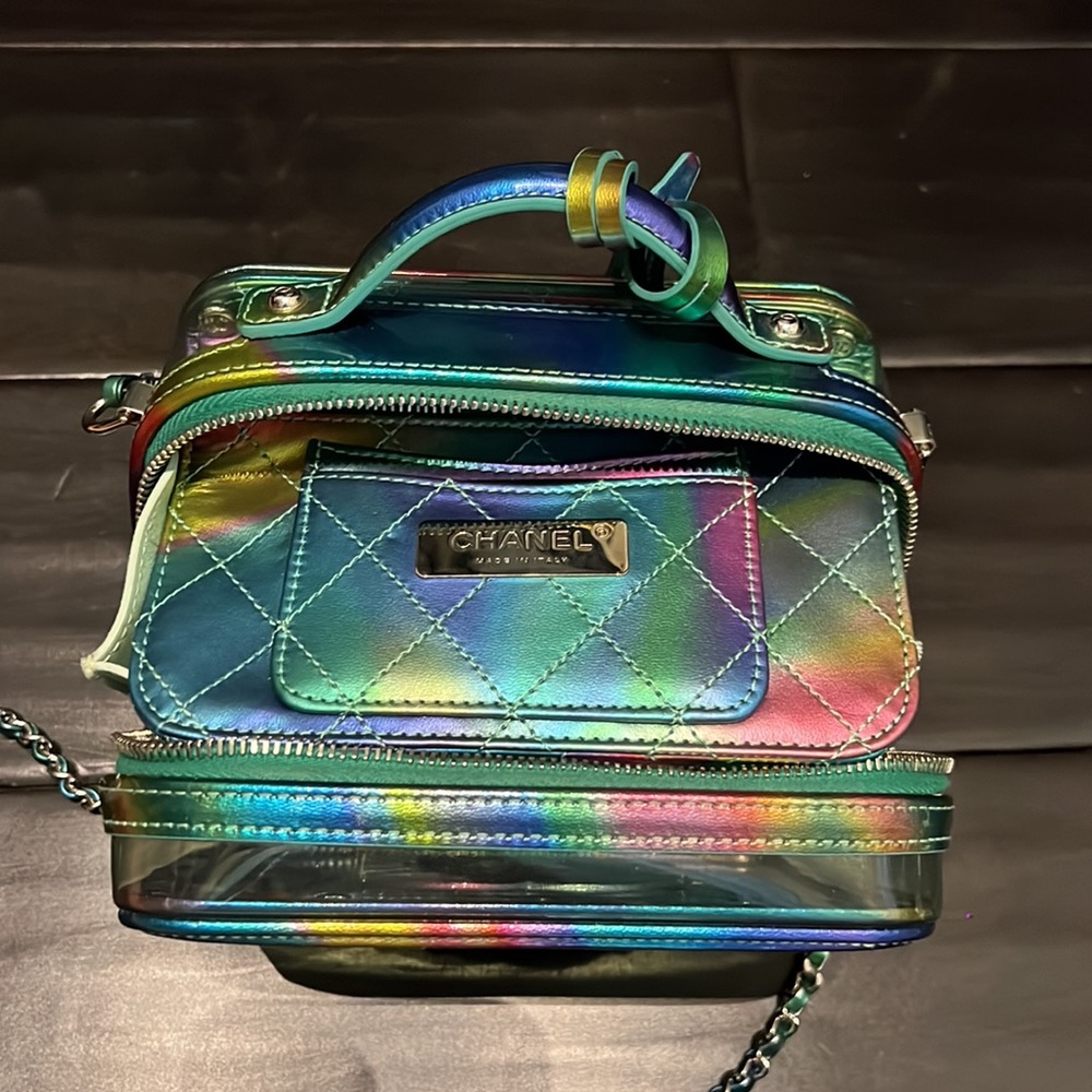 CHANEL Iridescent Rainbow Patent Leather Crossbody Bag - Picture 6 of 7